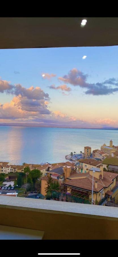 Апартаменты Bilocale Vista Mare Con Posto Auto Порто Санто Стефано Экстерьер фото